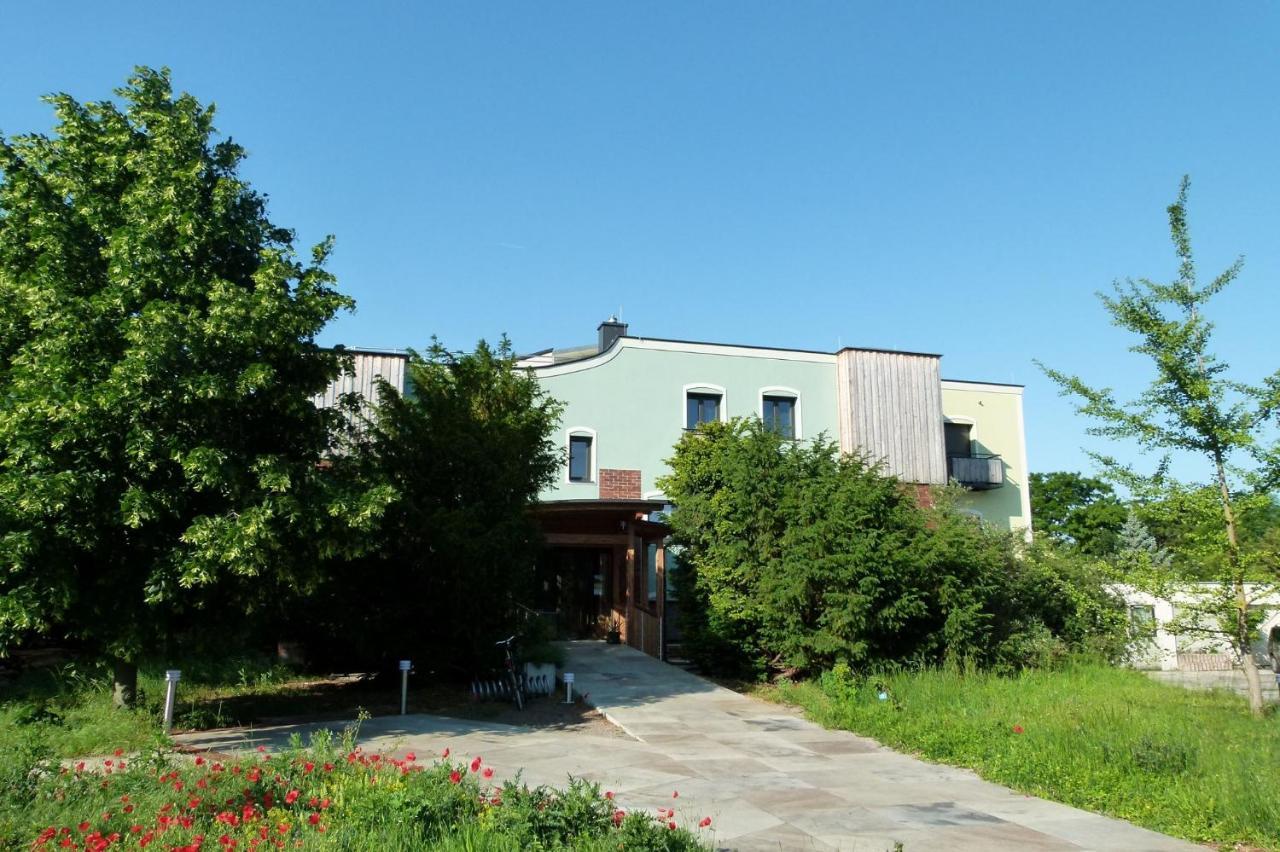 Hotel Haus Monti Maria Lanzendorf Exteriér fotografie