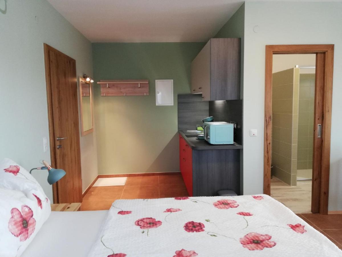 Hotel Haus Monti Maria Lanzendorf Exteriér fotografie