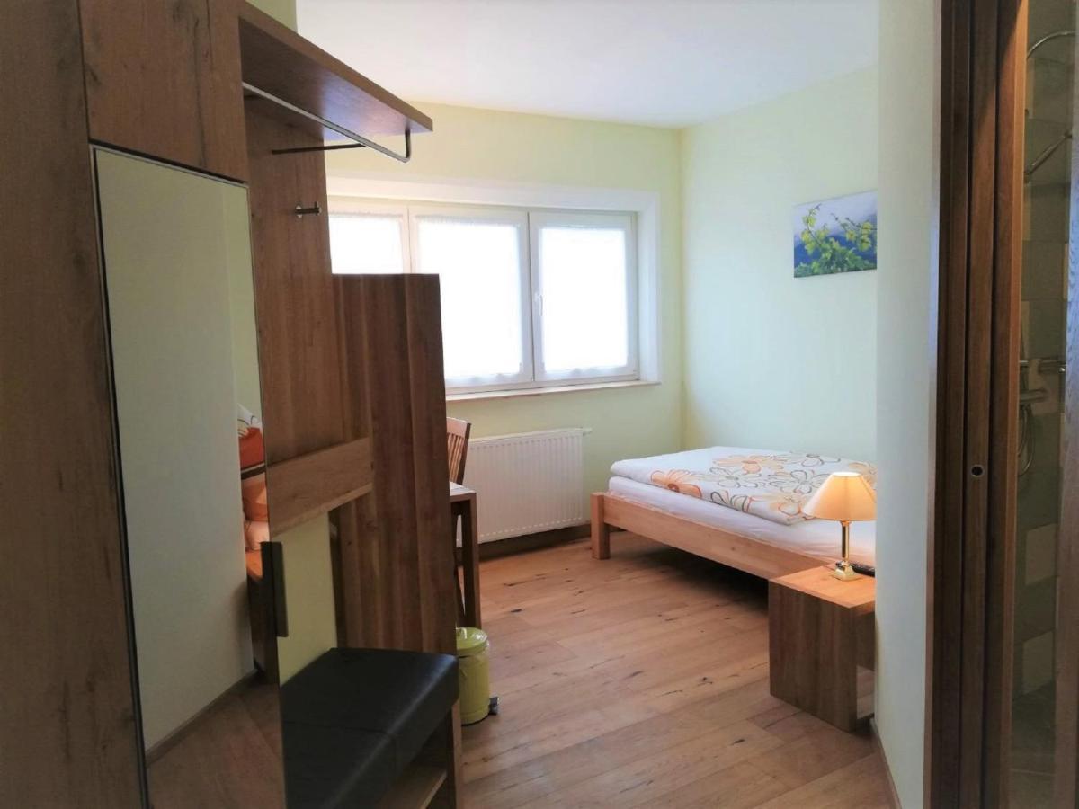 Hotel Haus Monti Maria Lanzendorf Exteriér fotografie